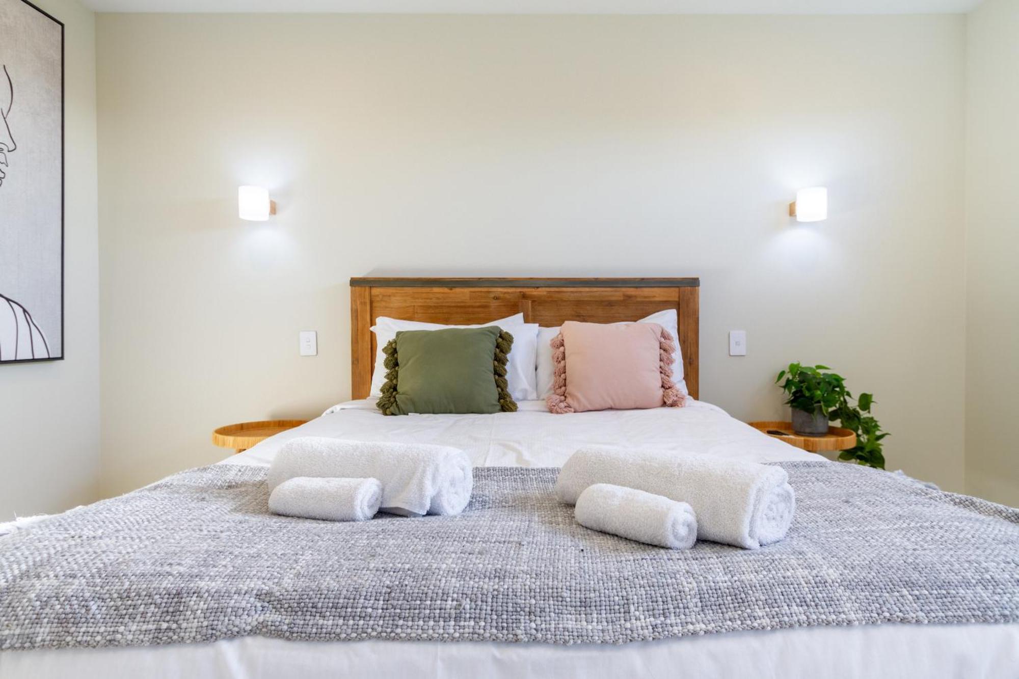 Luxury Beachside Living Elegant 3-Bedroom Haven Christchurch Kültér fotó